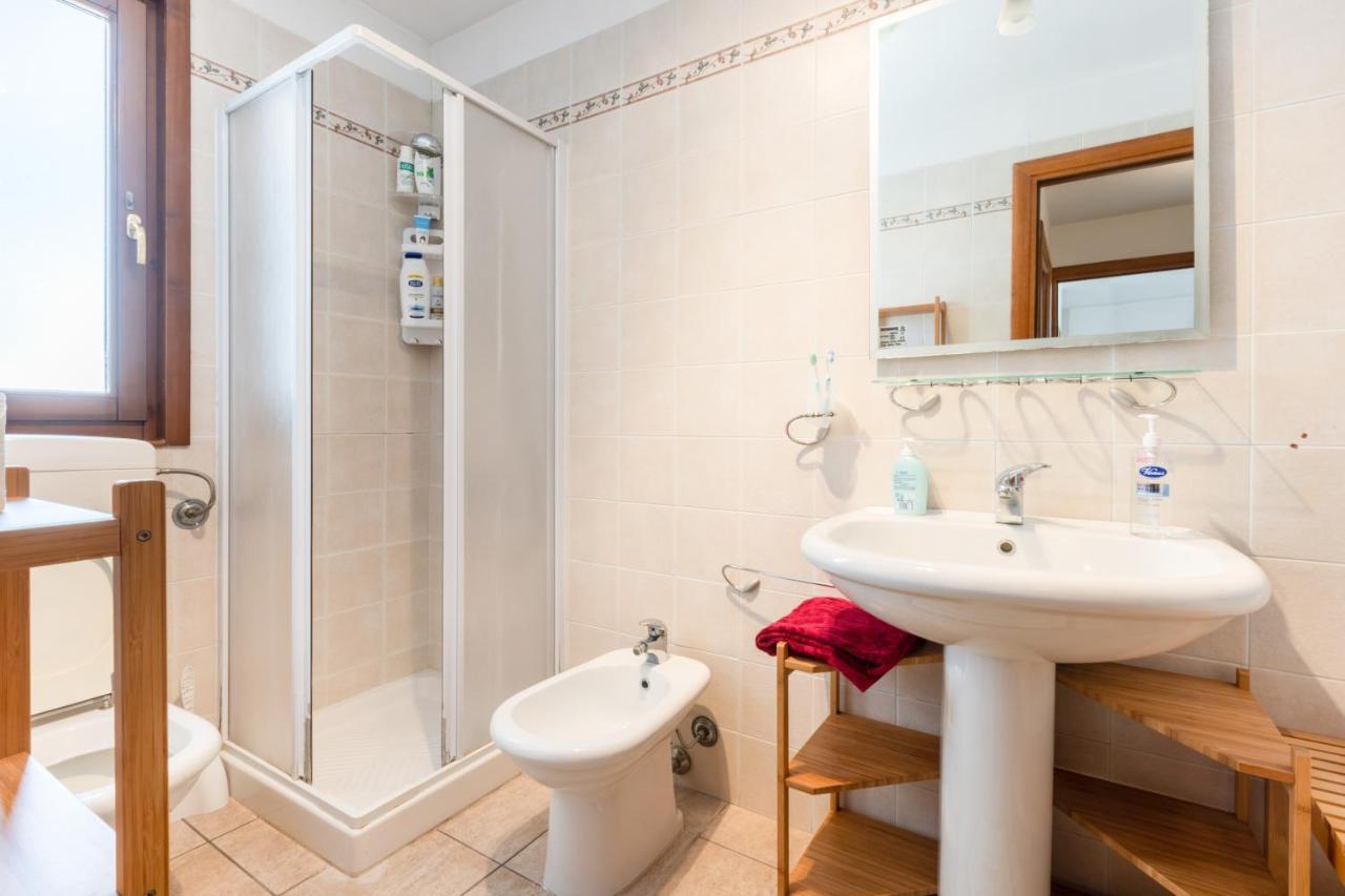 Lecce Colorful Flat With Terrace & Parking Apartment Екстериор снимка