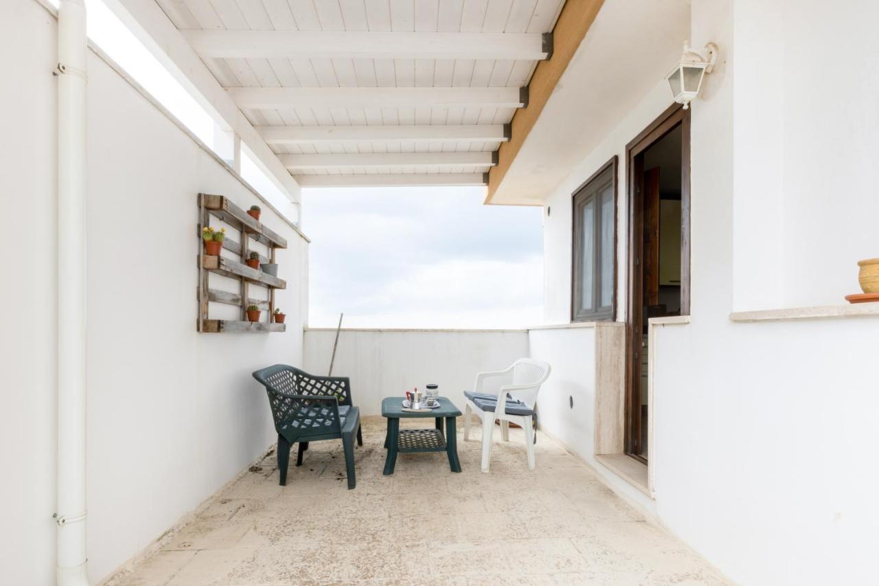 Lecce Colorful Flat With Terrace & Parking Apartment Екстериор снимка